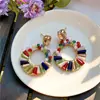 Aretes redondos Dopamine con incrustaciones de agujas plateadas y diamantes, lujo ligero, moda de alta gama, aretes exquisitos con un diseño único, aretes de nicho para mujer
