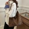 Bolso Tote Retro Color Sólido Gamuza Casual Bolso de Hombro Costura Simple Texturizado Viajero Gran Capacidad Debajo del Brazo Bolso de Mujer