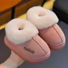Pantuflas de algodón para niños de invierno con talón, cálidas y de felpa, suela gruesa, pantuflas de gamuza para el hogar para padres e hijos, para niños y niñas