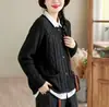 Cardigã de malha de algodão torcido em estilo casual para mulheres, novo modelo outono e inverno 2026, casaco suéter folgado e grosso na cor cáqui