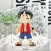 Llavero de One Piece Colgante de Goma Blanda Animación de Dibujos Animados Luffy Llavero de Coche Adornos Colgantes Caja Sorpresa Muñeca Pequeña Personalización