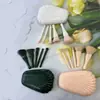 Set de 5 Piezas de Espejo con Carcasa Suave y Brochas de Maquillaje de Cerdas Suaves con Diseño de Almacenamiento, Portátil para Viaje, Brochas para Sombra de Ojos, Polvo y Rubor