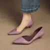 Tacones de aguja de punta fina en piel suave, elegantes y con estilo, versátiles y sexys, con un corte bajo y diseño de recorte lateral, zapatos de primavera y verano para mujer