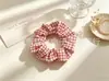 Scrunchies de Tela Estilo Vintage al por Mayor, Cintas para el Cabello Coreanas con Bordado Floral a Cuadros, Suministro para Tiendas de Accesorios, Directo de Fábrica