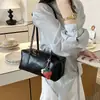 Bolsa Retrô Simples Transfronteiriça para Mulheres Outono 2026 Nova Tendência Estilo Coreano Elegante Bolsa de Ombro Ins Tendência Bolsa de Ombro