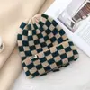 Gorro de punto a cuadros transfronterizo para mujer, diseño retro de bloques de color para otoño e invierno, circunferencia de cabeza grande, efecto adelgazante del rostro, con estampado de logotipo