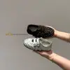 Zapatos Mary Jane Planos de Lunares para Niños Otoño 2026 Estilo Coreano para Niñas Estudiante con Velcro Suela Suave Zapatos Pequeños de Cuero