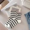 Calcetines Mekki de Primavera y Verano para Mujer Nuevo Oso de Malla Bordado Calcetines de Media Caña para Mujer Modernos Simples Versátiles Calcetines de Rizo