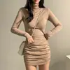 Vestido bodycon de manga larga sexy coreano de terciopelo de cangrejo de cinco estrellas para mujer, vestido corto ajustado que ciñe la cintura para otoño e invierno
