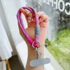 Adecuado para Cadena de Funda de Teléfono Móvil de Dibujos Animados Creativos Nuevos, Cadena de Mano de Cuerda Corta Universal y Versátil, Cuerda de Color Fuerte de Dibujos Animados Anti-Pérdida