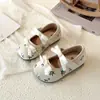 Zapatos de piel para niña con bordado de lazo, zapatos Mary Jane, estilo primavera y otoño, zapatos de suela blanda estilo princesa para combinar con faldas, zapatos de piel para niños