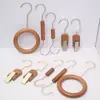 Clips para exhibición de tiendas de ropa y percheros para bufandas, pinzas para tela, ganchos, ganchos en S de madera maciza, círculos decorativos de varios tamaños de color nogal.