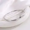 Pulsera de Acero de Titanio para Mujer, Venta Caliente Transfronteriza Flor de Amor Trébol de Cuatro Hojas Pulsera de Clavo, Joyería de Acero Inoxidable de Alta Gama Europea y Americana