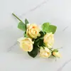 Ramo de Rosas de Terciopelo Simuladas de 5 Cabezas Brotes Flor Artificial Decoración Ramo de Boda Fondo de Escritorio Accesorios para Fotografía