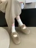 Zapatos peludos de suela plana para mujer, nuevos y modernos para 2026, para usar en invierno al aire libre, con una sola correa, suela gruesa y forro de felpa para abrigar.