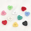 Botones con Forma de Corazón con Bordes Delgados de Colores, Botones de Plástico del Fabricante, En Stock Botones de Dibujos Animados con Forma de Corazón de Cuatro Agujeros para Abrigos Infantiles
