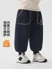 Calça longa acolchoada para meninos, estilo europeu, forrada com fleece e espessa para o inverno, modelo novo para crianças maiores, roupas de inverno para crianças, calças de algodão para bebês