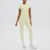 En stock: Camiseta deportiva de color liso estilo europeo y americano con sensación de segunda piel, camiseta de manga corta, pantalones largos, pantalones de running para fitness, conjunto de atuendo para yoga