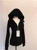 Sudadera jacket negra ajustada para mujer, nuevo estilo otoño 2026, entallada en la cintura, adelgazante, top ligero, atuendo para principios de otoño para mujeres petite