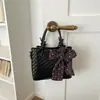 Bolso de Mano de Moda Nuevo Verano 2026, Bolso Cubo Trendy de Alto Estilo, Bolso Cruzado de Hombro Casual Simple de Color Sólido