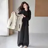 Novo conjunto de três peças estilo coreano para meninas outono/inverno: moletom com capuz, colete e calça pantalona, um conjunto solto e casual para crianças mais velhas