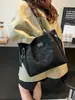 Bolso de hombro de alta gama transfronterizo, nueva colección otoño/invierno 2026, bolso de mano para mujer para ir al trabajo, bolso tote de gran capacidad, se puede llevar en la mano o debajo del brazo