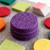 Alfombrilla de fieltro de colores Posavasos para taza de café Posavasos para té Máquina de aromaterapia Hebilla de mascarilla Colgante de collar con difusor Hoja de algodón Tela no tejida