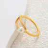 Viento Rojo de Internet Europeo y Americano Borde de Onda Luz Color Perla Anillo sin Anillo Moda Femenina Anillo de Acero de Titanio para Pareja Anillo para el Dedo Índice