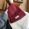 Gorro de Lana Tejido Azul para Mujer Otoño e Invierno 2025 Circunferencia de Cabeza Grande Gorro Versátil que Muestra la Cara Pequeño Cálido Gorro Protector para Orejas