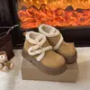 Botas de Neve com Solado Grosso Femininas 2026 Outono/Inverno Novas Versáteis Moda Outdoor Quentes Com Veludo Adicional Retro Aumentadoras de Altura Botas de Pelo