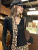 Chicas Calientes Cuello en V Clavícula Lijado Cálido Manga Larga Otoño e Invierno Diseño Manga Acampanada Sensación Slim Top de Cachemira