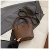 Bolso Cubo de Gran Capacidad Nuevo Otoño 2025 Tendencia de Moda para Mujer Bolso Cruzado para Mujer Bolso de Mano de Aspecto Caro de Nicho