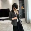 ¡Elegante y chic! Blazer casual, de nicho y elegante estilo coreano para ir al trabajo, de corte holgado, favorecedor y con un toque de alta gama, perfecto para mujeres en otoño e invierno.