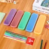 Caixa de Armazenamento Colorida de Plástico para Game Sticks, Caixa de Armazenamento Criativa com Tampa Visível, Caixa de Armazenamento Nostálgica de Palitos Sete Cores para Crianças