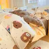 Juego de ropa de cama de cuatro piezas de coral de leche de grado A, funda de edredón de invierno con forro polar, juego de cuatro piezas de franela engrosada tamaño individual/king