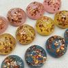 Accesorios de parche de resina semi-píldora esférica multicut de mineral de lámina dorada translúcida para pendientes de joyería hechos a mano DIY