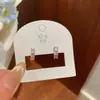 Pendientes de Zirconia con Tachuelas de Diamante de Nuevo Estilo para Mujer, Aguja de Plata, Exquisitos y Elegantes, Versátiles para el Trabajo, Lujo Ligero, Sensación de Alta Gama, Venta al por Mayor