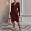 Vestido de Outono Novo Moda Cruzada Gola V Cintura Cor Sólida Manga Longa para Mulheres - Amazon Transfronteiriça Europeia e Americana 2025