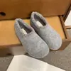 Zapatos grises peludos para mujer, zapatos planos tipo slip-on para exteriores de invierno Birkenstock, mocasines cálidos de felpa para mujer
