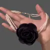 Collar Gargantilla Cadena Clavícula Tipo Rosa Collar Negro de Alta Gama para Mujer Gargantilla de Perlas Hecha a Mano con Floral Lujo Ligero
