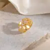 Pulseira Dourada Elegante e Luxuosa com Zircônia Vazada