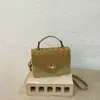 2026 Bolsos Retro Nuevos de Moda Otoño Bolso de Hombro Cruzado de Gama Alta Bolso Pequeño Cuadrado de Mano para Dama de Gama Alta