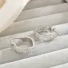 Pendientes de Zirconia Exquisitos de Lujo Ligero con Forma de Corazón, Personalidad de Gama Alta, Estilo de Nicho a la Moda y Diseño en Forma de Corazón