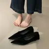 Temporada de Primer Encuentro~Tacones altos de terciopelo suave estilo francés con escote en V y punta fina para mujer, sencillos y elegantes, adecuados para el trabajo, efecto adelgazante, zapatos de salón bajos