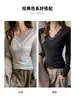 Camiseta de Manga Longa com Gola V, Renda Costurada e Costela para Mulheres, Design Outono e Inverno, Versátil, Ajuste ao Corpo, Elegante Top para Usar por Baixo