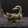 Adornos de Latón Patito Amarillo Mascota de Té Decoraciones Metálicas para Sala de Estar Hogar Manualidades de Pato Lindo Venta al por Mayor Puesto Callejero