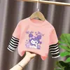 Camiseta de manga larga para niña, nuevo modelo primavera y otoño 2026, body falso de dos piezas para bebé, ropa infantil de algodón puro con rayas de dibujos animados
