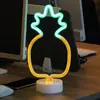 Estilo ins celebridad de internet decoración de piña regalo de cumpleaños luz de color led habitación dormitorio neón creativo batería lámpara de mesa