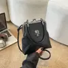 Nova Coleção Primavera 2026 Bolsa de Ombro de Caveira de Nicho de Luxo para Mulheres, Bolsa Transversal Versátil da Moda Luxuosa