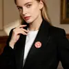 Broche de perla floral fresca con pétalos rosas, pasador versátil para trajes y abrigos de verano, accesorio de alta gama
